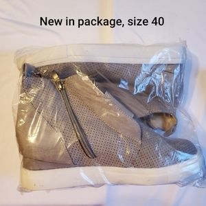 Gray platform shoes